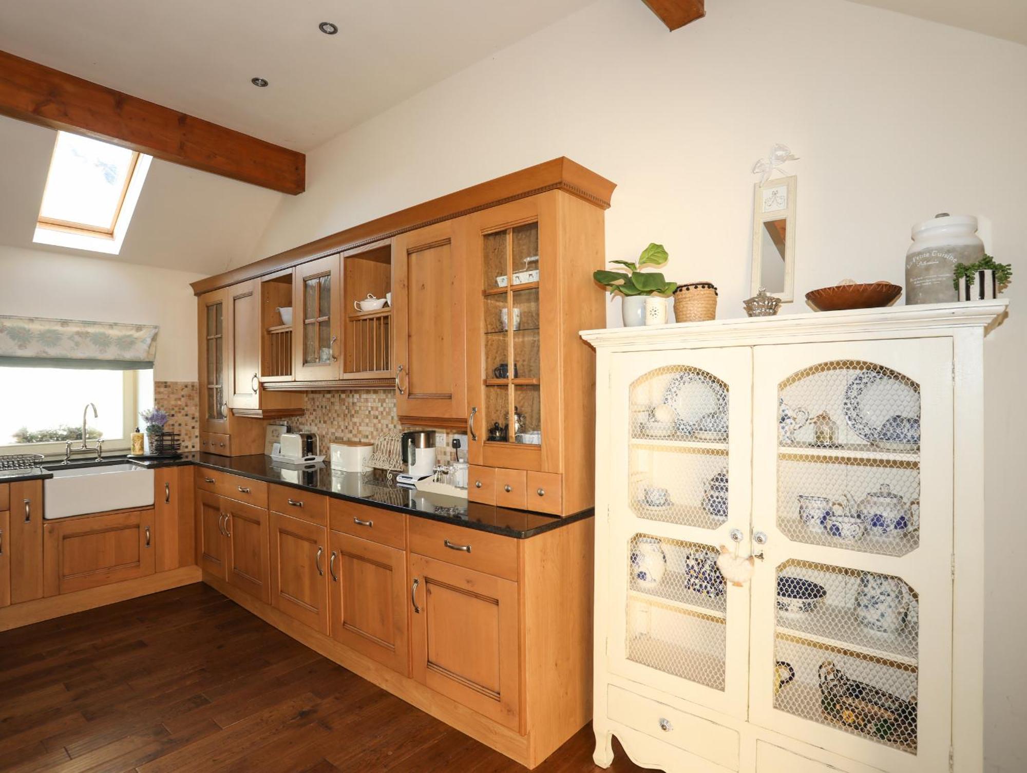 Вилла Cosy Barn Dwyran Экстерьер фото